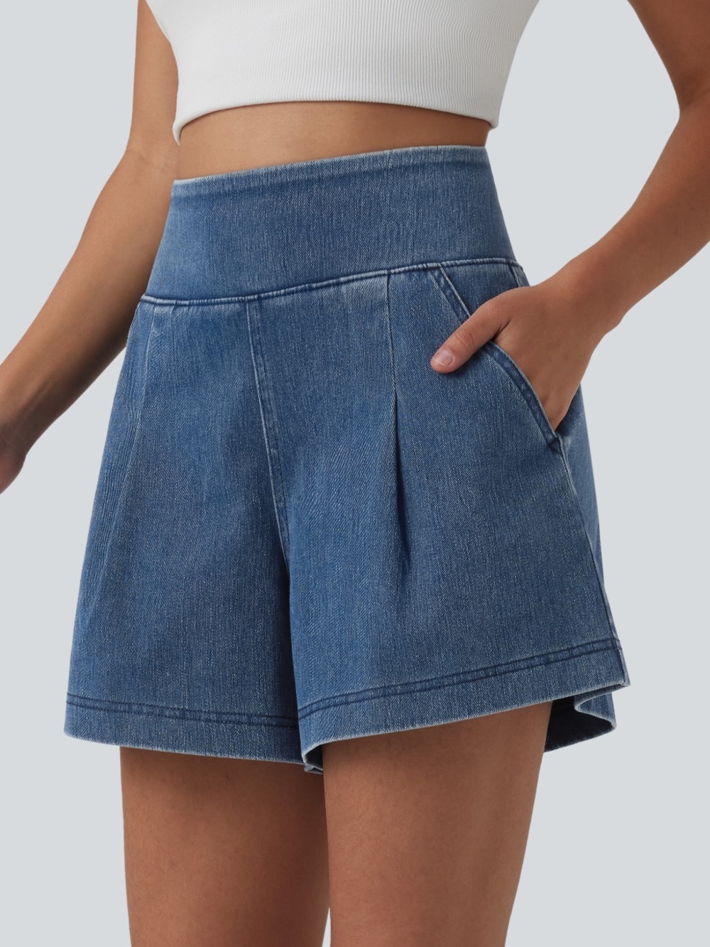 NWT Halara Flex™ High-Waisted Denim Casual Baggy Shorts 4” with Pockets | Medium